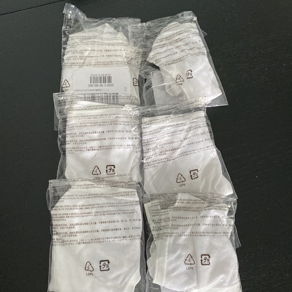 6 pairs Gap white thong underwear brand new xs